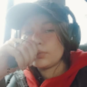 Meet your Posher, Ivy